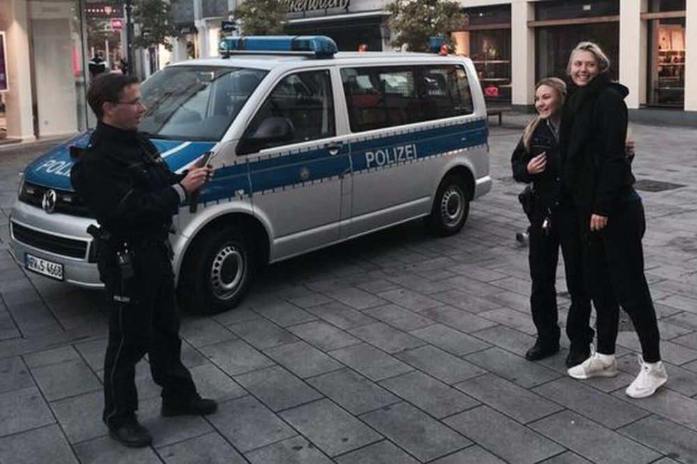 Nemačka policija zaustavila Šarapovu u 7 ujutru iz neočekivanog razloga! (FOTO)