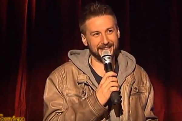 Bravo care: Ovaj stend ap komičar je nasmejao celu Srbiju! (VIDEO)
