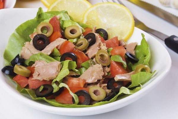 Lagana i ukusna, salata od tune kakvu još niste probali! (VIDEO)