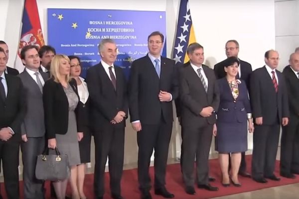 Vlada Srbije u Sarajevu: Vučić prebrojavao ministre poput učitelja! (VIDEO) (FOTO)