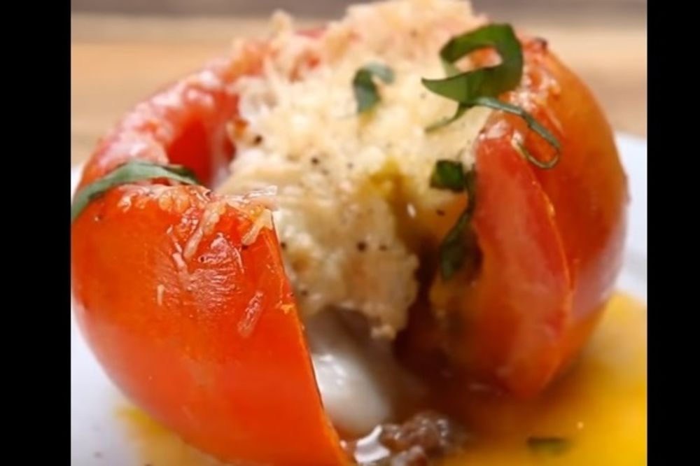 Najukusniji punjeni paradajz koji ćete pojesti ove zime (RECEPT) (VIDEO)