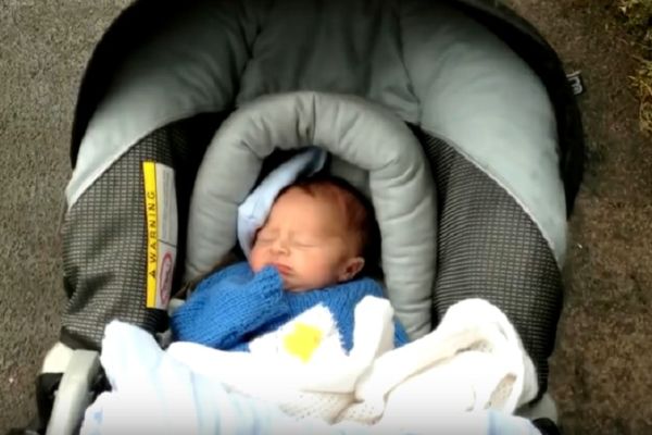Snimao sinčića: Zabeležio po sekundu svakog dana njegove prve godine života! (VIDEO)