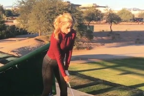 Ponovo oduševljava jači pol: Zbog nje biste zavoleli golf iako ga možda ne volite! (VIDEO)