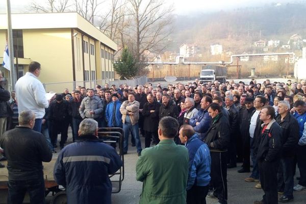 17 radnika FAP počelo štrajk glađu: Ne veruju ništa Vučiću i najavljuju još radikalnije mere