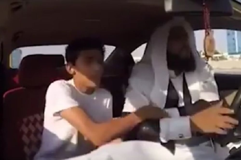 Vožnja iz pakla: Šta bi ste vi uradili da vam se ovo desi u taksiju?! (VIDEO)