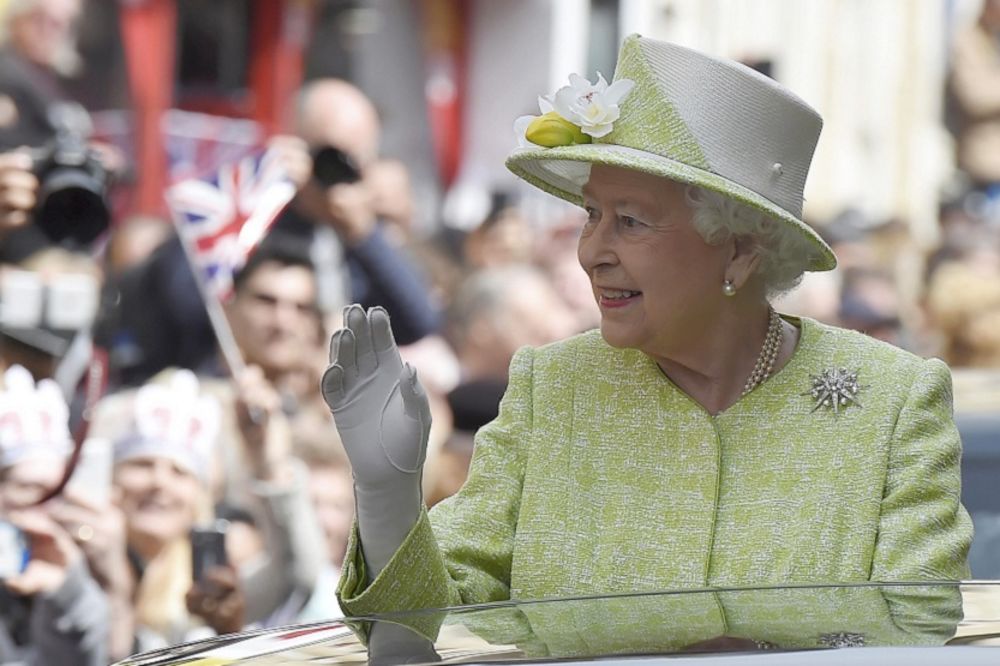 Kraljica Elizabeta II danas slavi 90. rođendan: Ovih 10 činjenica o njoj sigurno niste znali (FOTO) (VIDEO) (GIF)