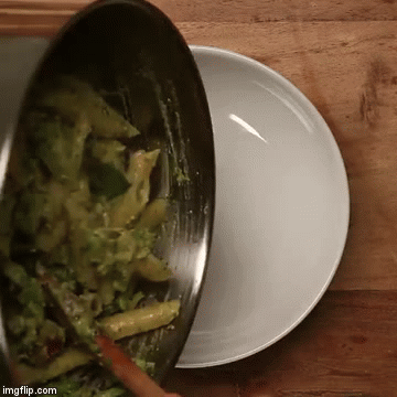 Spremno za 10 minuta:  Neodoljiva pasta sa brokolijem i fetom (RECEPT) (VIDEO)