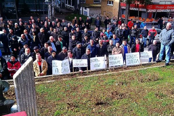 Dogovor u FAP-u napravljen, radnicima zabranjeno da štrajkuju