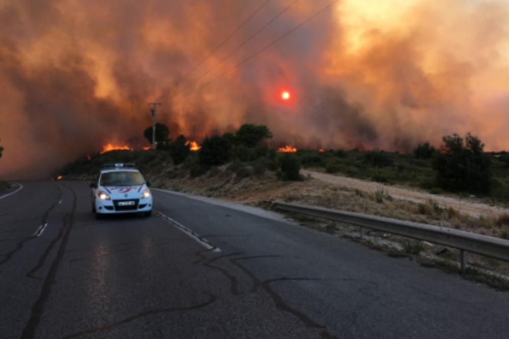 Gori Francuska! 1.200 vatrogasaca gasi vatrenu stihiju, evakuisano 10.000 ljudi (FOTO) (VIDEO)