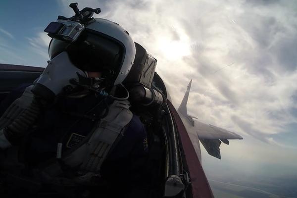 Za komandama Miga-29: Neverovatni snimci iz kabine opakog jurišnika! (FOTO) (VIDEO)