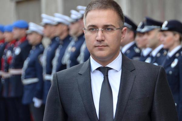 Stefanović: Vlada Srbije ukida pomoćnu policiju!