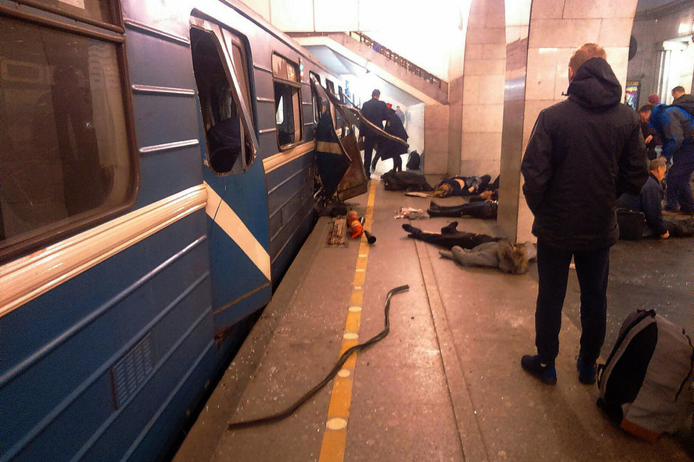 TERORISTIČKI NAPAD U RUSIJI: Eksplozija u metrou u Sankt Peterburgu, najmanje 10 mrtvih! Vlasti proglasile 3 dana žalosti!