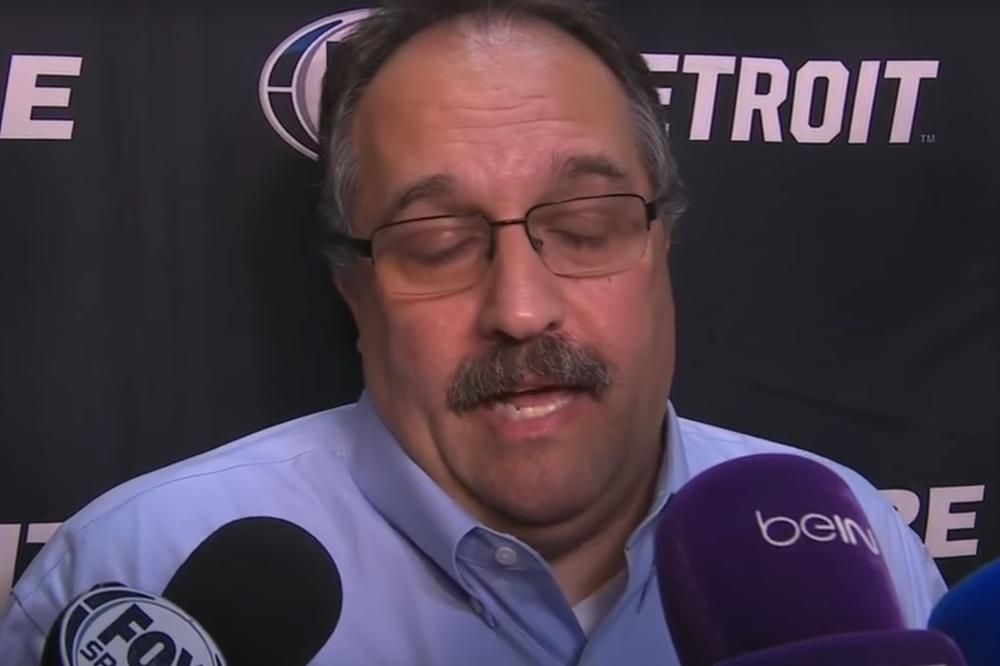 Reči trenera Detroita posle nove BOBINACIJE teraju nas da se zapitamo - DA LI JE ON NORMALAN? (VIDEO)