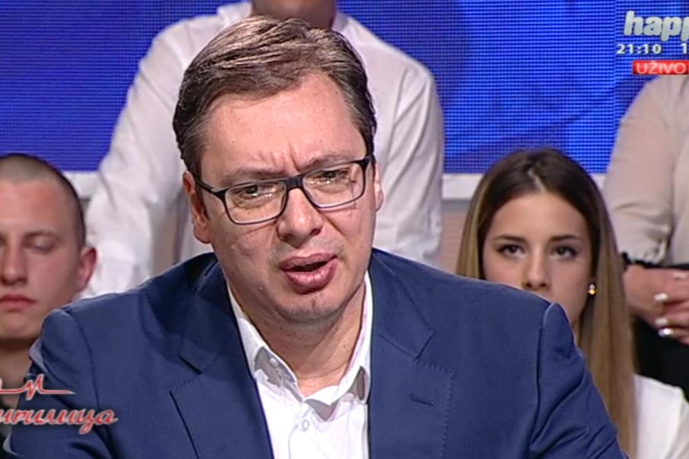 Vučić u Ćirilici o protestima: Iza demonstracija stoji bivši režim, Saša Janković i Vuk Jeremić žele da ukinu demokratiju u Srbiji