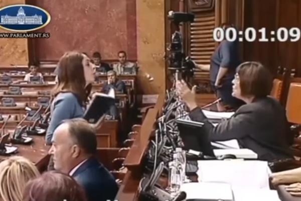 MAJA KAO UČITELJICA: Tri opomene - isključenje! Brankica Stamenković: Ovo je nedospustivo, izbacilo me je obezbeđenje (VIDEO)