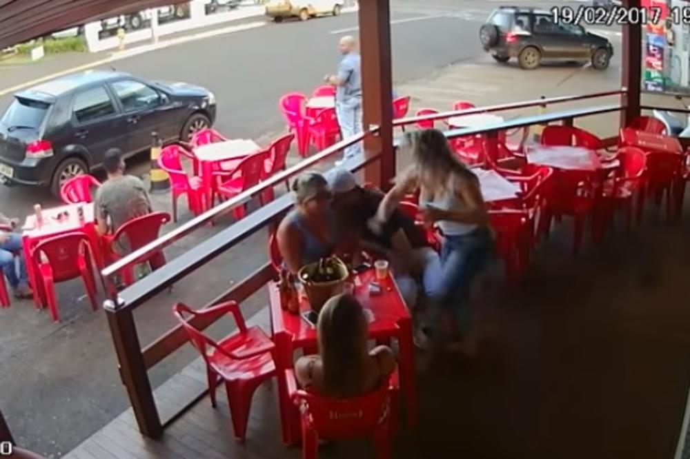 SAZNALA JE DA JE MUŽ VARA, pa ga je našla s ljubavnicom u kafiću: Posle ove tuče, zažalio je za ceo život! (VIDEO)