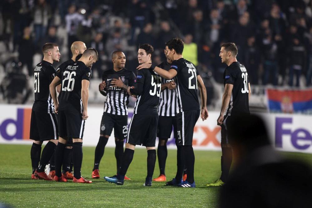 PARTIZAN OSTAO BEZ GOLMANA! Četiri prvotimca napustila Humsku, a poznato je i šta će biti sa Evertonom! (FOTO)