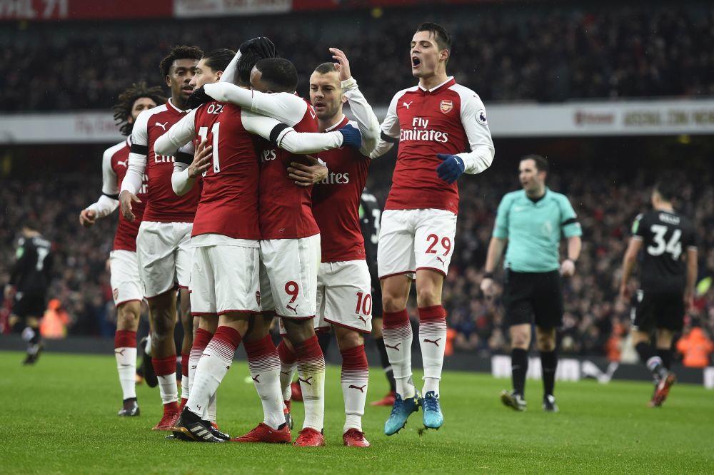KO JE TAJ ALEKSIS? Arsenal za 16 minuta spakovao 4 gola Milivojeviću i Palasu! (VIDEO)