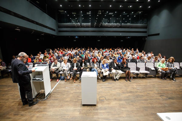 VITEZOVI OSMEHA OKUPILI 200 UČESNIKA: Organizovana međunarodnu konferenciju IZAZOVI SOCIJALNE INKLUZIJE