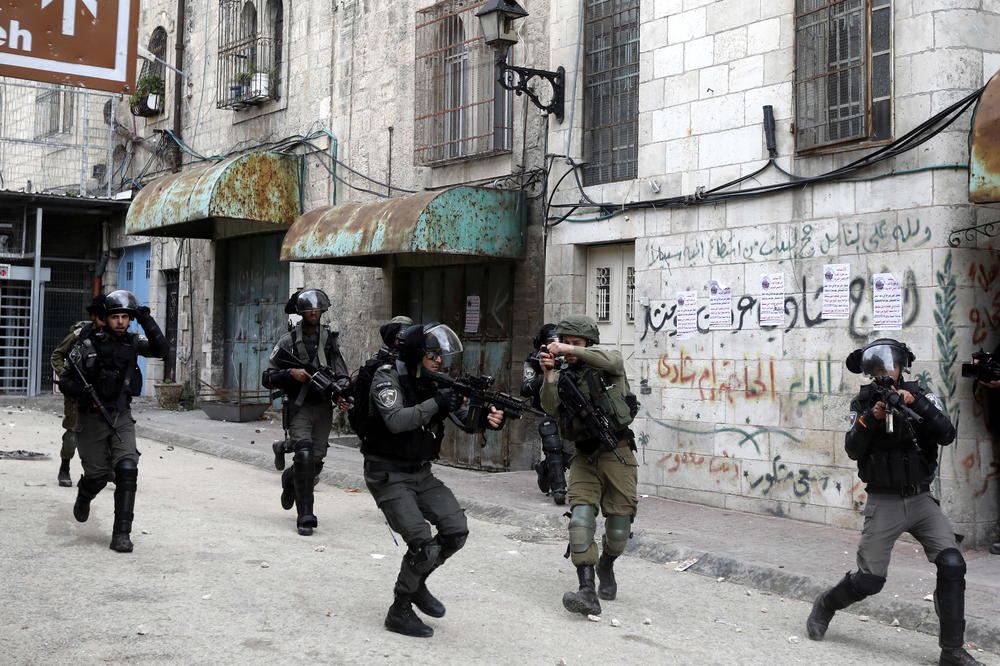 HAOS U JERUSALIMU: Ranjena dva Palestinca u sukobu sa policijom!