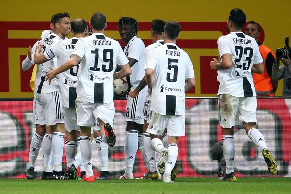LUDILO, LUDILO, LUDILO: Juventus vodio, Napoli se vraćao, ali je Kulibali uništio veče navijačima gostiju!
