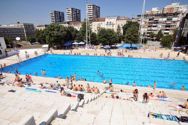 CENE VEĆ OD 100 DINARA: Ovo su cene karata za bazene i akva parkove u Srbiji, ALI ZBOG OVOGA TREBA BITI NA OPREZU!