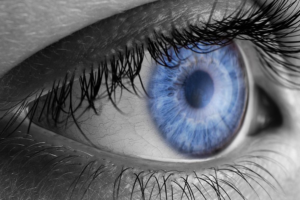 ŠTA ''OGLEDALO DUŠE'' GOVORI O VAMA? Plave oči imaju ŠARMERI, smeđe pouzdani, a crne kriju posebnu tajnu