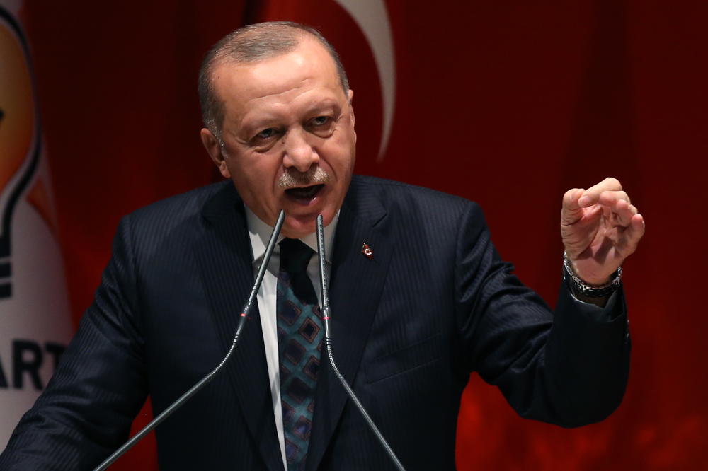 ERDOGAN I PENS POSTIGLI SPORAZUM ! Turska suspendovala vojne operacije u Siriji