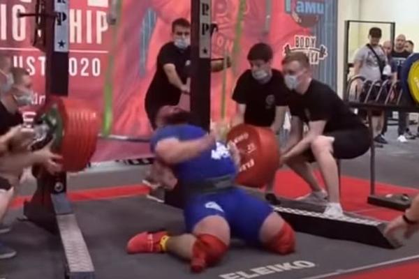 OVOM DIZAČU TEGOVA SU PUKLA OBA KOLENA KADA JE PODIGAO 400 KG! Snimak je veoma UZNEMIRUJUĆI! (VIDEO)