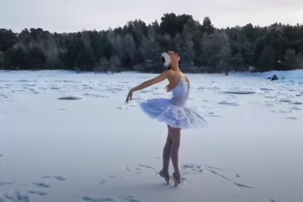 OTPLESALA "LABUDOVO JEZERO" NA LEDU I MINUS 15: Ruska balerina igra protiv izgradnje luke! (VIDEO)