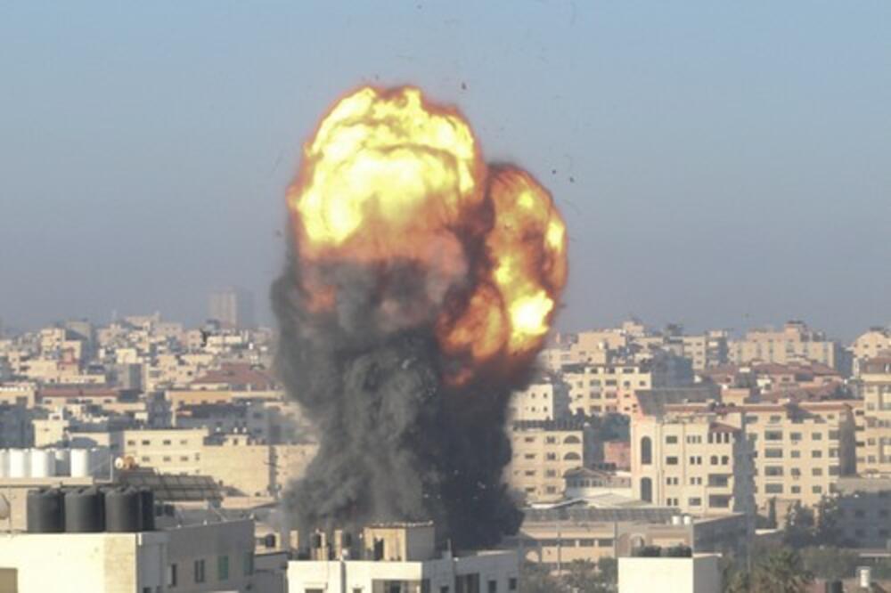 IZRAELSKA AVIJACIJA UNIŠTILA 15 KILOMETARA HAMASOVIH TUNELA! Meštane Gaze i jutros probudile detonacije!