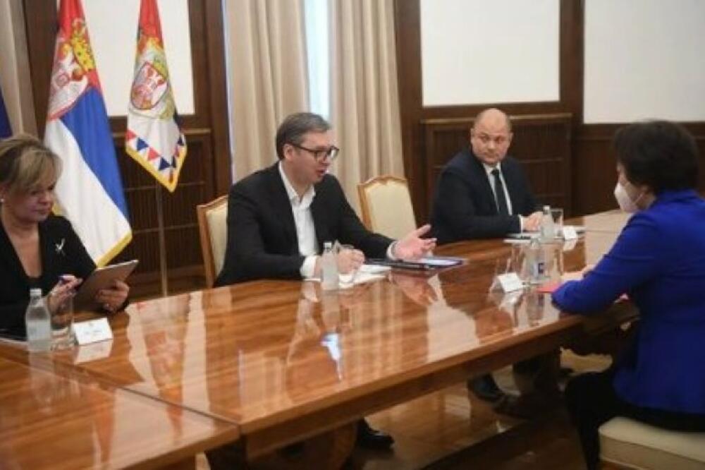 VELIKA PODRŠKA NR KINE SRBIJI: Predsednik Vučić i ambasadorka Čen Bo razgovarali o situaciji na severu KiM