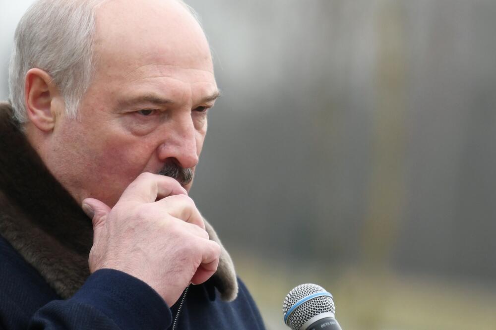 "MOŽEMO VIDETI DA JE OMIKRON POTPUNO DRUGAČIJI VIRUS": Lukašenko tvrdi da se dvaput ZARAZIO koronom