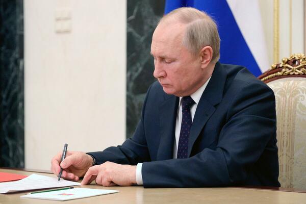 Putin potpisao zakone o ulasku novih teritorija u sastav Rusije