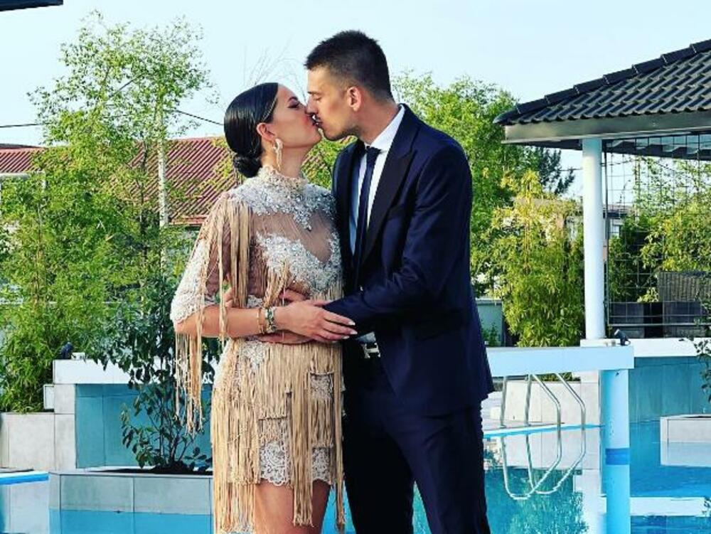Mirka Vasiljević i Vujadin Savić se ljube
