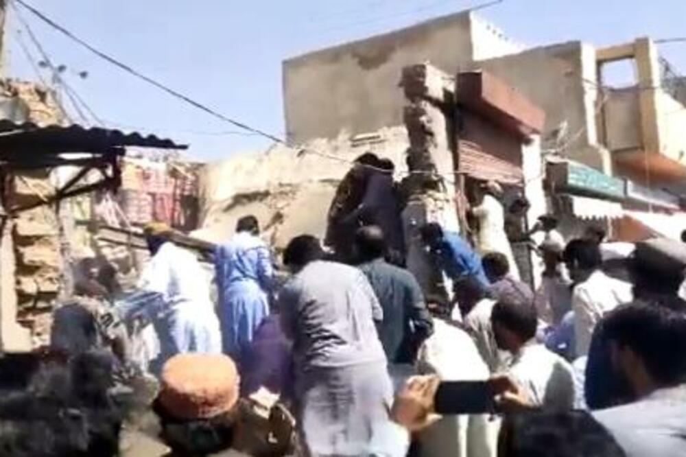 BOMBAŠKI NAPAD U PAKISTANU: Razneta prodavnica slatkiša, preko 20 povređenih, ima i STRADALIH!