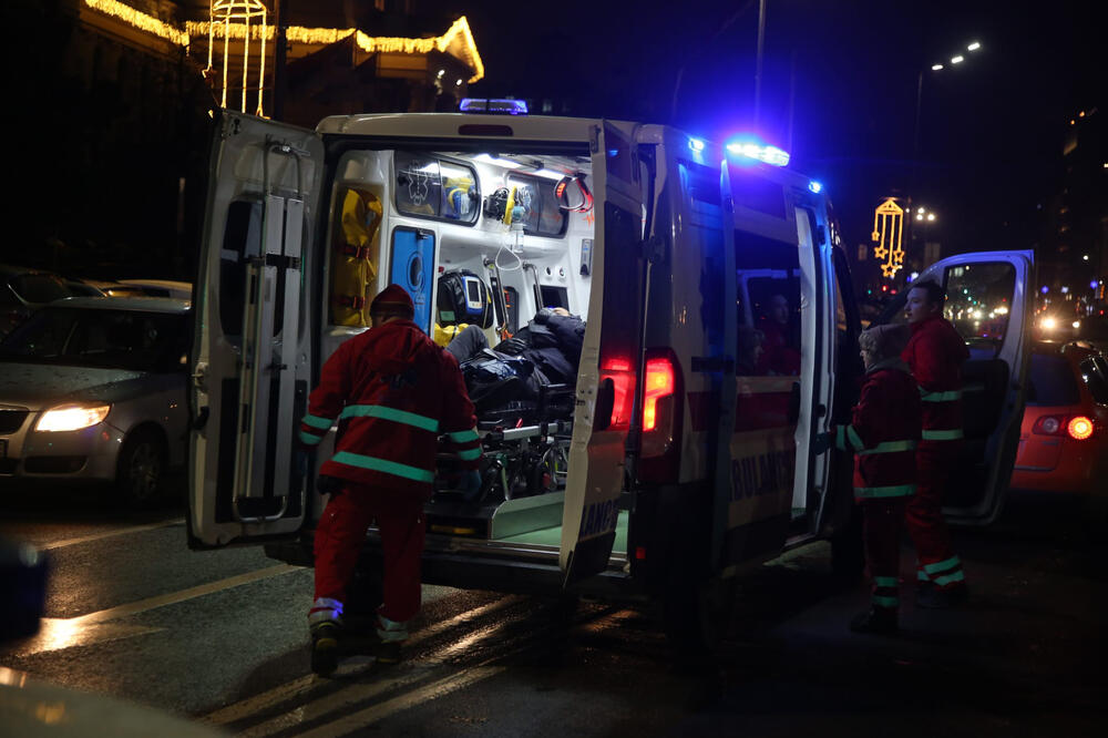 POTRESNE CENTRE ISPRED URGENTNOG CENTRA: Lekari pozvani da dođu u SMENU, Hitna pomoć dovodi ranjene