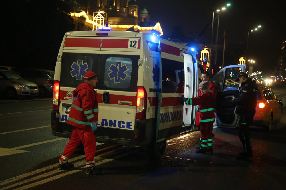 SUDAR DVA AUTOMOBILA NA ZRENJANINSKOM PUTU: Povređena osoba prevezena u URGENTNI CENTAR