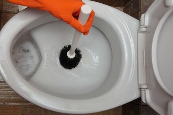 VODINSTALATER OTKRIO ŠTA NIKAKO NE SMETE DA BACATE U WC ŠOLJU: To vas može dovesti do SKUPIH KVAROVA
