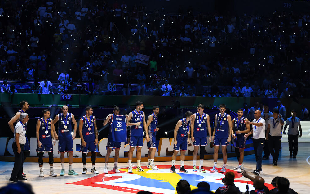 Košarkaši Srbije sa srebrnim medaljama u Manili