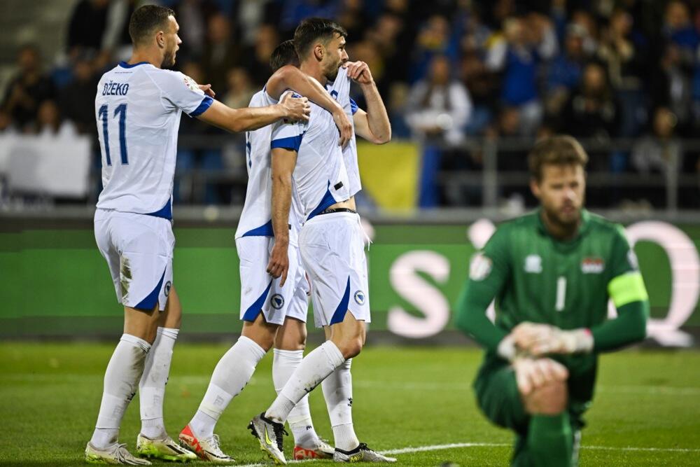 Slavlje fudbalera Bosne i Hercegovine posle prvog gola