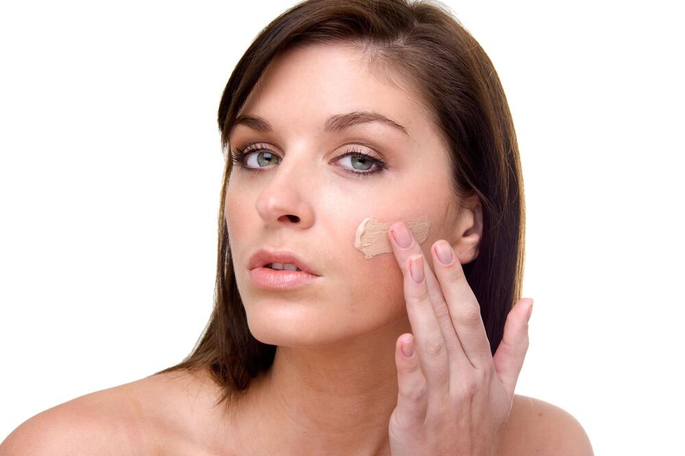 BESPREKORNI TEN: Izaberite puder za lice koji savršeno odgovara vašoj koži!