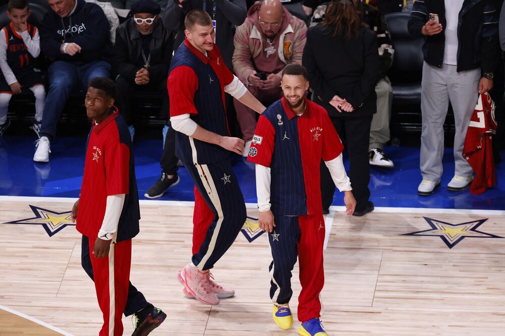 Nasmejani Nikola Jokić i Stef Kari pred NBA Ol-star utakmicu