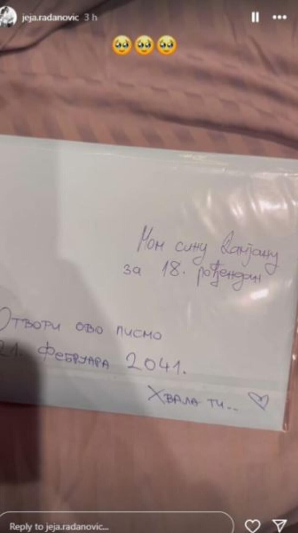 Sloba sinu na 1. rođendan ostavio kovertu koju će da dobije tek kada bude punio 18 godina