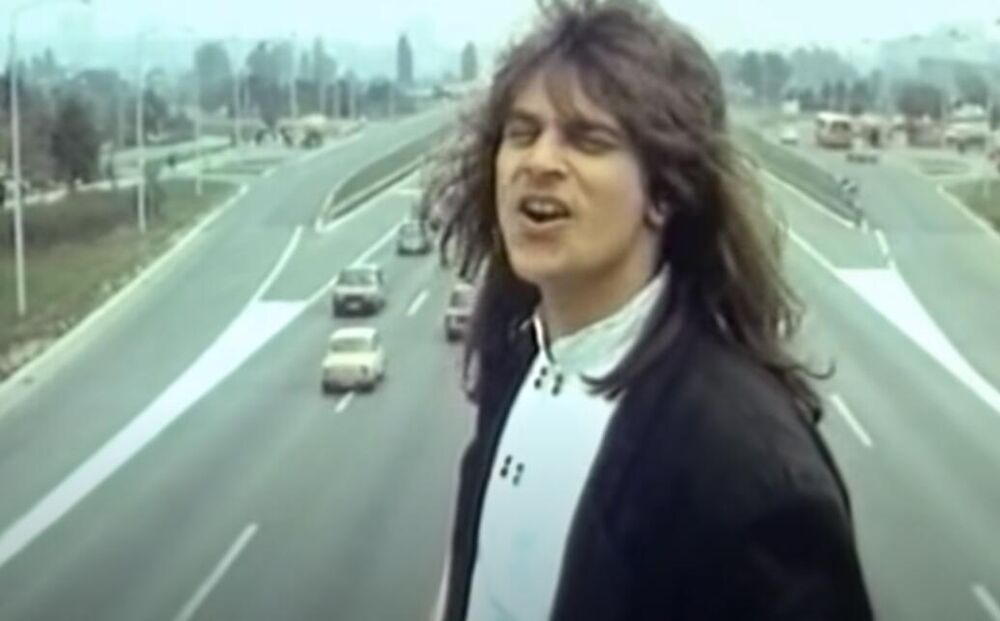 Alen Islamović u spotu za pesmu 'Jugoslovenksa'