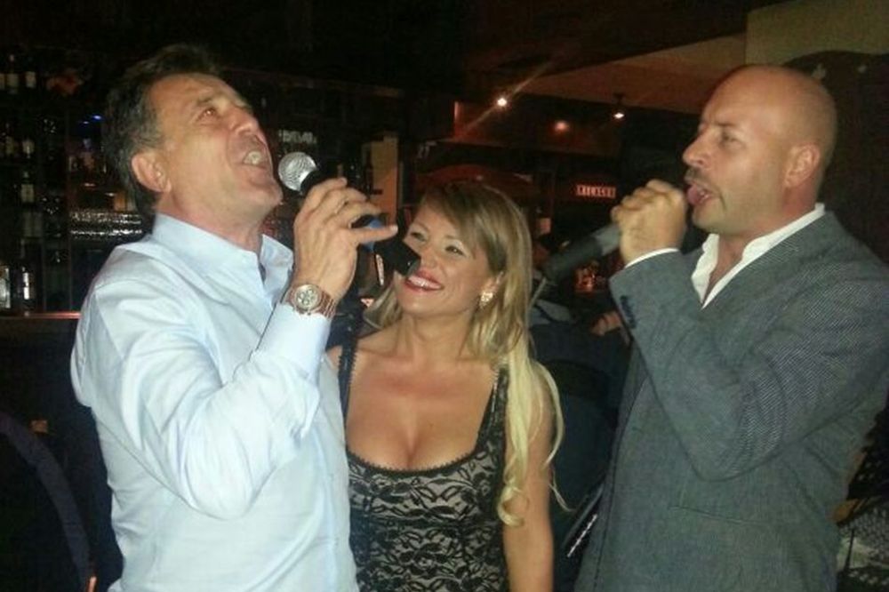 Ne može mu niko ništa: Mamić opet luduje uz pesme Mitra Mirića! (VIDEO)