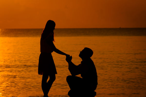 Odbila ga je jer je siromašan, a onda su se sreli... DESET GODINA KASNIJE!