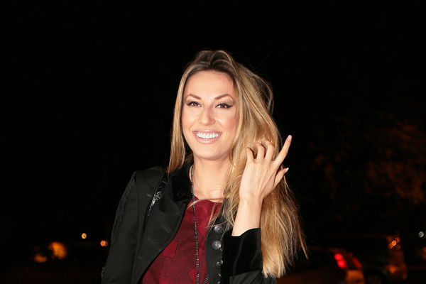 FRAJERI, NA GOTOVS! Rada Manojlović raskinula veridbu sa Momirom (FOTO)