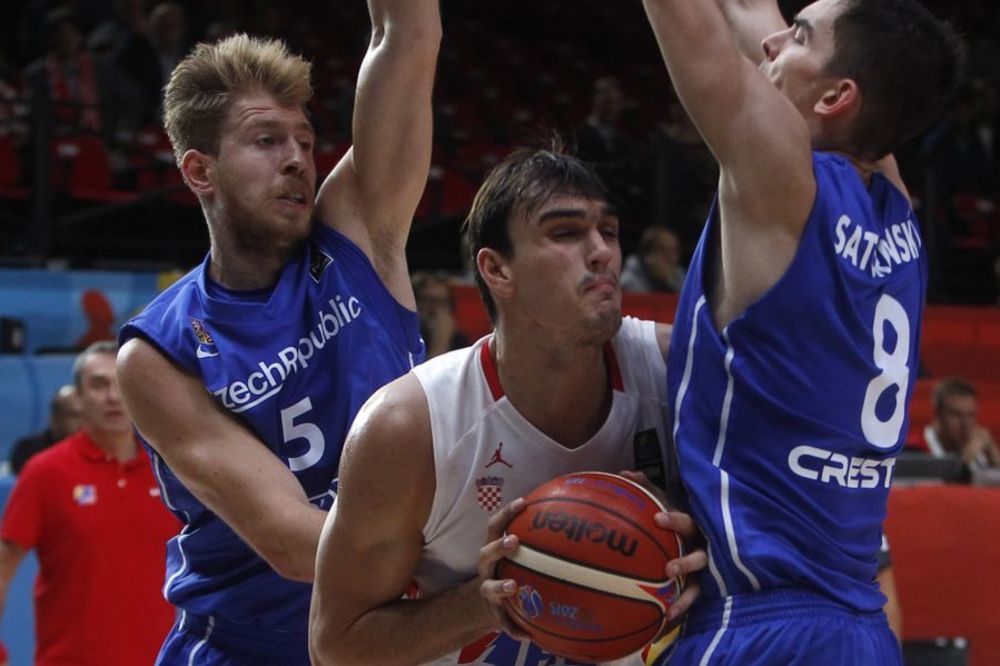 ŠARIĆ UVREDIO SRBIJU: Imaju tog Teodosića i malog Bjelicu, a drugo... (FOTO)