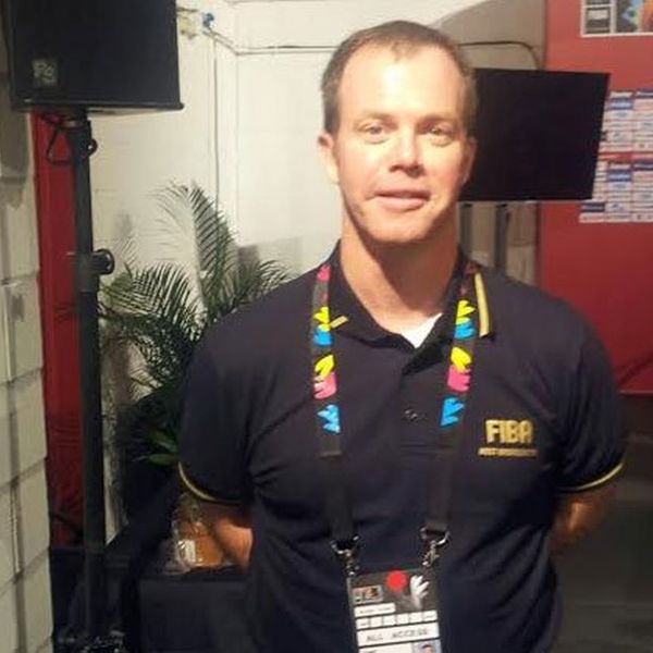 LIJAM THE TROJKA: Ovaj Amerikanac potpuno je poludeo za srpskim košarkašima! (VIDEO)